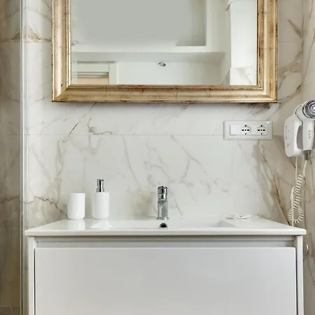 Classic Flat Monti *